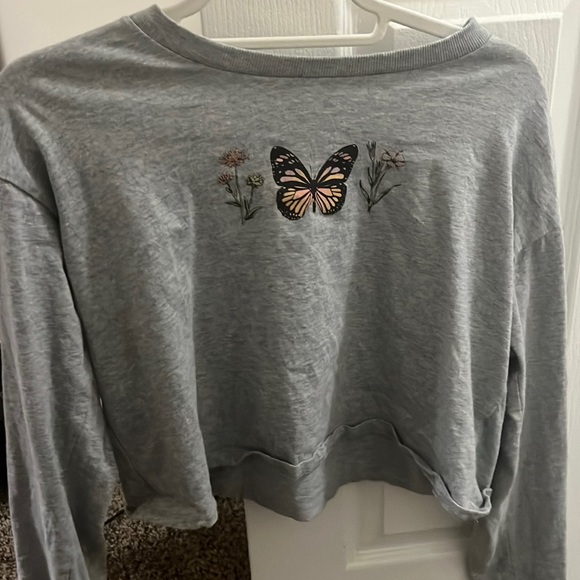 stitch & pine “stay beautiful” butterfly sweatshirt crop top - Picture 1 of 2
